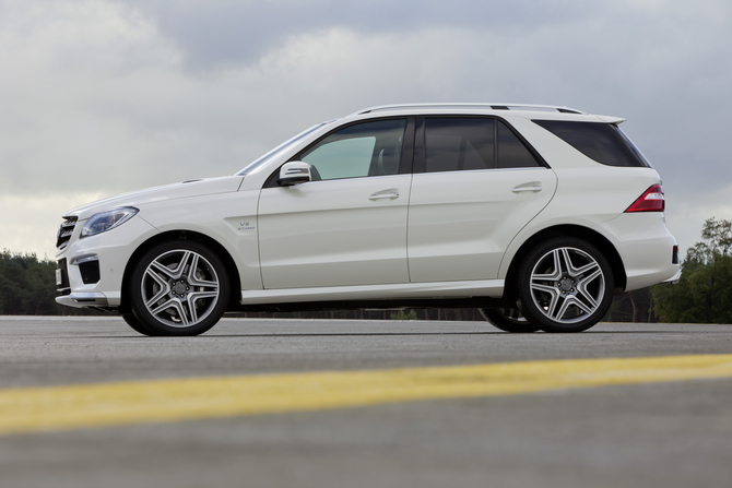 Mercedes-Benz ML63 AMG