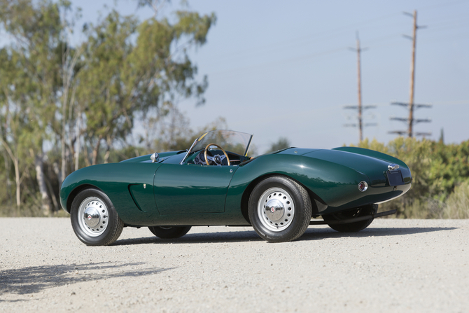 Arnolt  Arnolt-Bristol DeLuxe