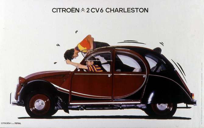 Worlds largest meeting of Citroen 2CVs