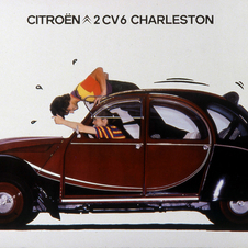 Worlds largest meeting of Citroen 2CVs