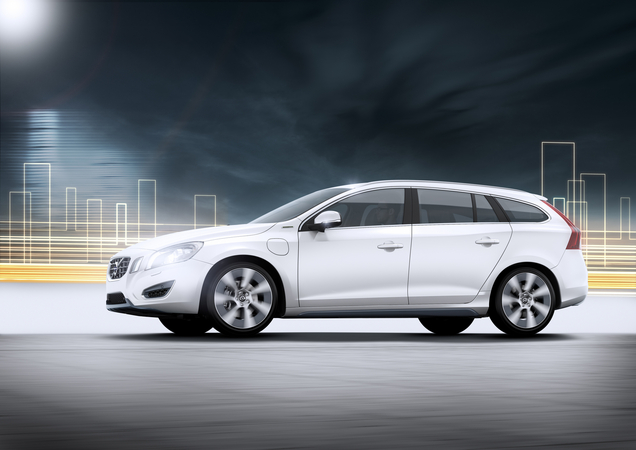 V60 Plug-in Hybrid: world’s first diesel Plug-in Hybrid debuts in Geneva