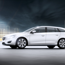 V60 Plug-in Hybrid: world’s first diesel Plug-in Hybrid debuts in Geneva