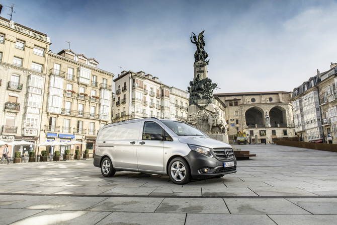 Mercedes-Benz Vito Furgão Compacto 111CDI/32