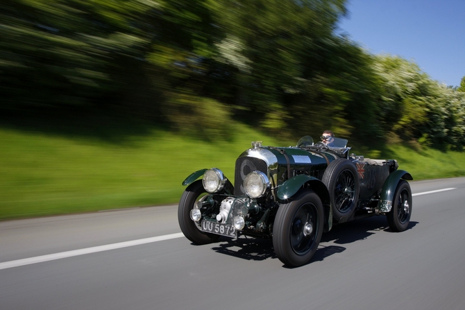 Rachetée par Bentley Motors en 1997, le fringant bolide de 83 ans continue de faire tourner les têtes