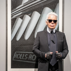 Lagerfeld ist nicht nur berühmt für seine Mode, sondern auch für seine Arbeit als Fotograf.