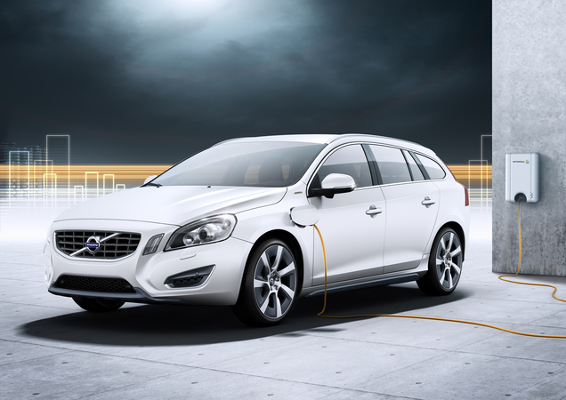 V60 Plug-in Hybrid: world’s first diesel Plug-in Hybrid debuts in Geneva