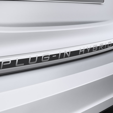 V60 Plug-in Hybrid: world’s first diesel Plug-in Hybrid debuts in Geneva