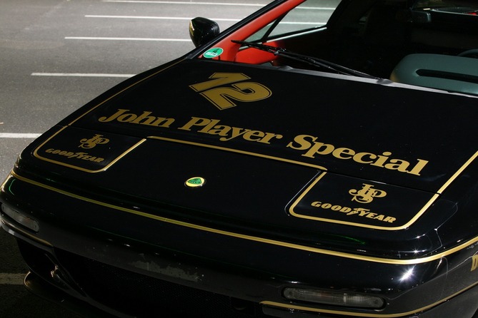 Coolest Car You Will See Today: 485hp John Player-Liveried Lotus Esprit V8