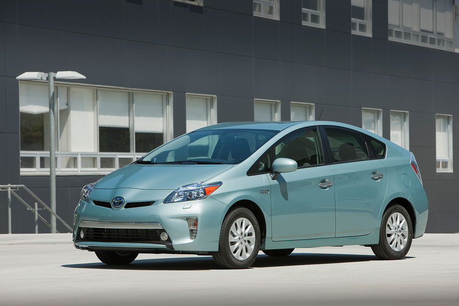 Prius Plug-in Capable of 49mpg and EV Travel at up to 100km/h