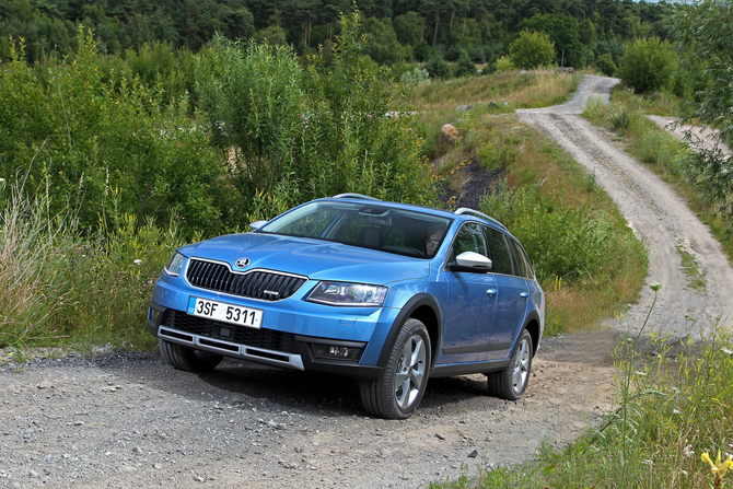 Skoda Octavia Scout 1.8 TSI DSG