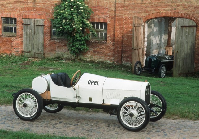 The car won the Paris Grand Prix that year