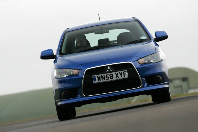 Mitsubishi Lancer SB 1.8 Intense Sport