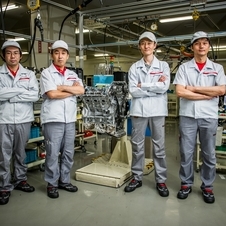 Just four men build every GT-R engine