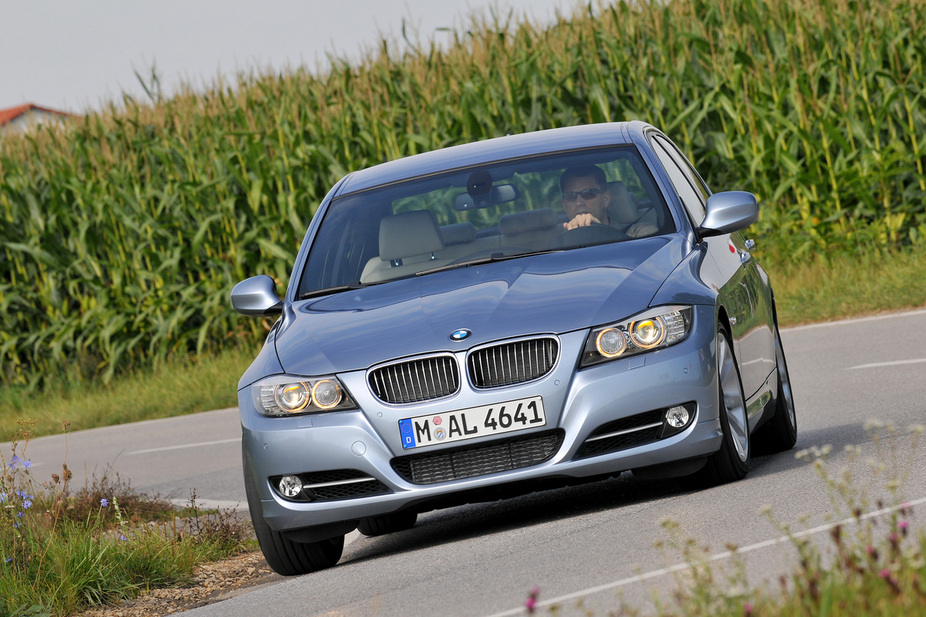 BMW 316i (E90) LCI