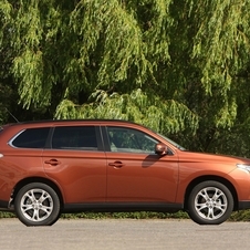 Mitsubishi Outlander 3