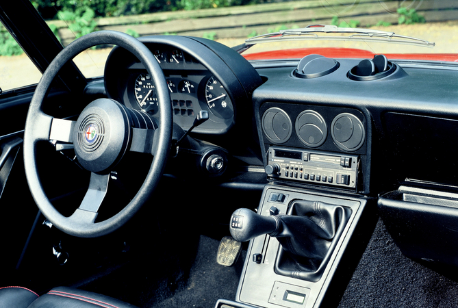 Alfa Romeo Spider Veloce