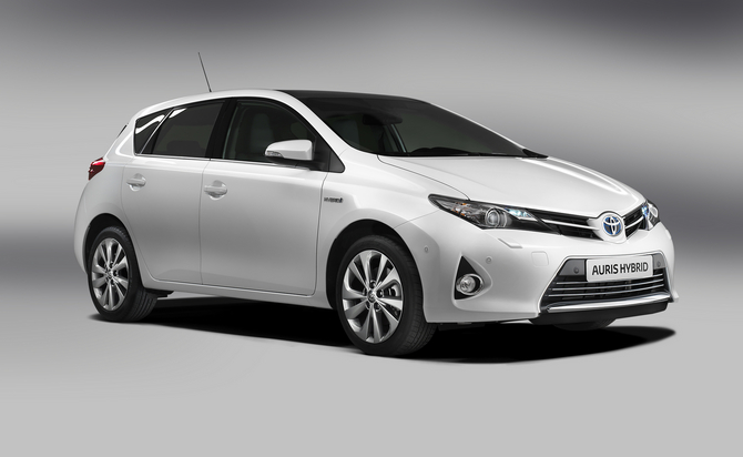 Toyota expects the Auris Hybrid to take the largest portion of sales in the Auris range