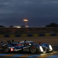 Audi and Peugeot fighting for victory in the 24 Hours of Le Mans