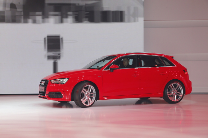 *ATUALIZADO* Audi A3 Sportback apresentado em Paris