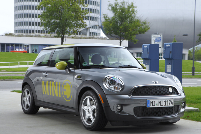 MINI E drivers overwhelmingly satisfied with electric cars