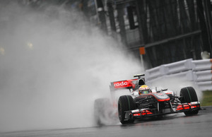 Heavy rain postpones Suzuka qualifying