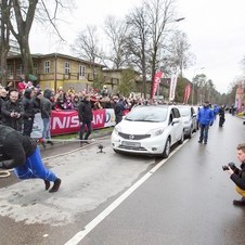 Savickas has a new record for the Most Cars Pulled by One Man