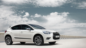 DS4: new DS-Line model to premiere in Paris