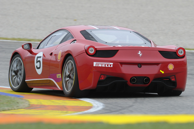 Ferrari 458 Challenge makes world debut at Bologna