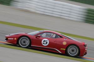 Ferrari 458 Challenge makes world debut at Bologna