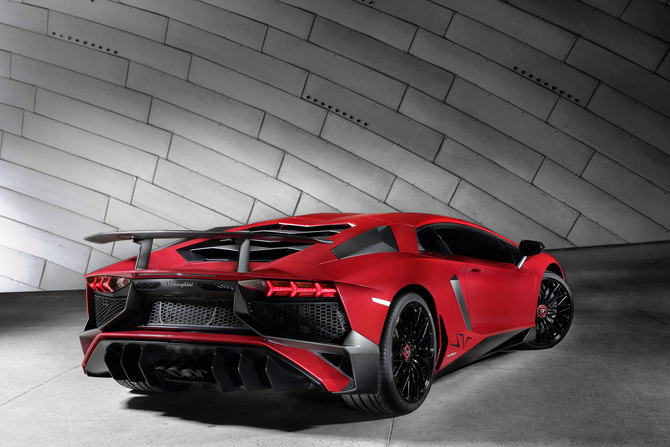 Lamborghini Aventador LP750-4 SV