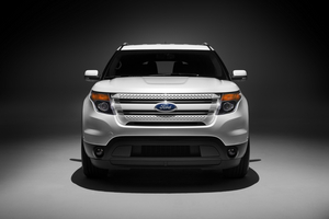 Ford Explorer Base 4WD