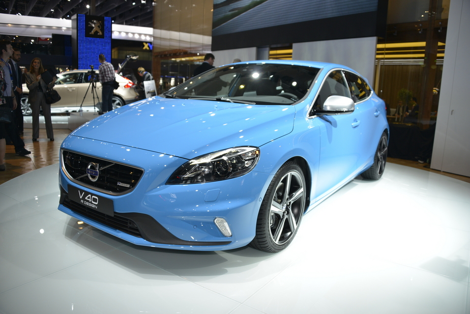 *Updated* Volvo V40 Gets R-Design Trim with Stiffer Suspension and Better Trim