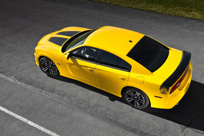 Dodge Preps New Charger SRT8 Super Bee for 2012