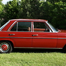 Mercedes-Benz 240 D