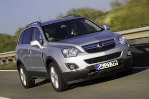 Opel presents facelifted Antara