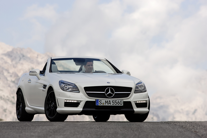 New SLK 55 AMG Hopes to Blend High Power and High Efficiency