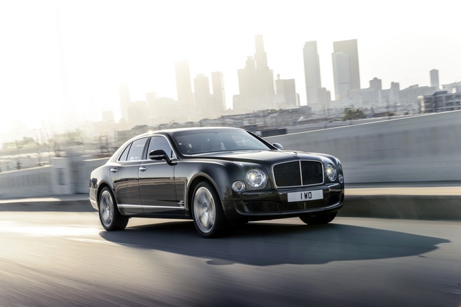 The new Mulsanne Speed ​​has 537hp and 1100Nm of torque, a selectable sport suspension and steering on demand