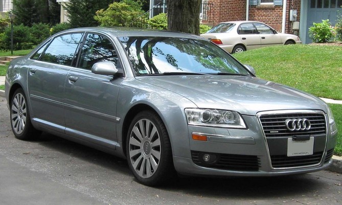 Audi A8 4.2 FSI quattro