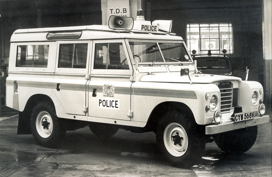 Land Rover Series III 109 Police Station Wagon