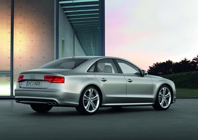 Audi launches new 520 hp S8