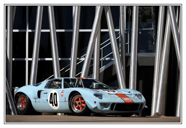 O Gulf/Mirage GT40 competiu nos trials em Le Mans com Jacky Ickx ao volante antes de ser vendido à Solar Productions