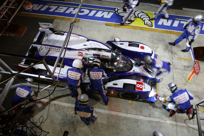 O TS030 HYBRID da Toyota terminou nos segundo e quarto lugares na edição deste ano das 24 Horas de Le Mans