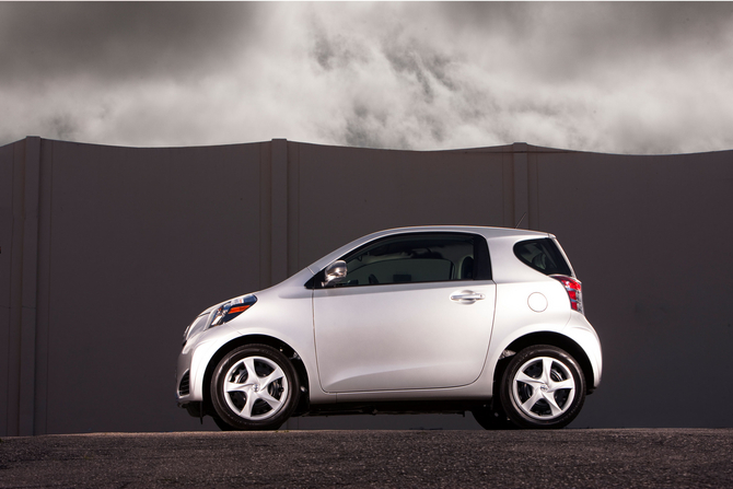 Toyota Introduces IQ in US as Scion