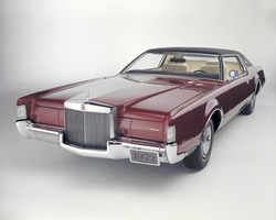 Lincoln Continental Mark IV