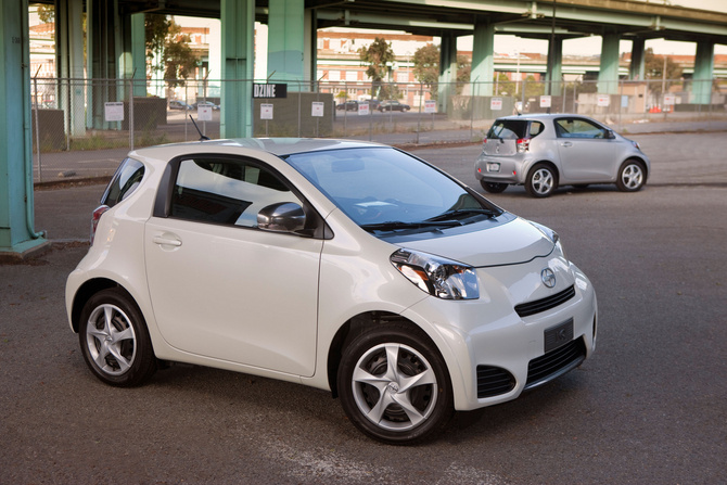 Toyota Introduces IQ in US as Scion