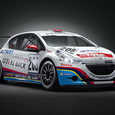 The 208 GTi Peugeot Sport produces 300hp with a six-speed sequential transmission