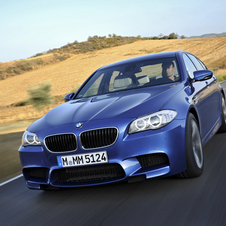 2012 BMW M5 Brings Ton of Tech to Super Saloon