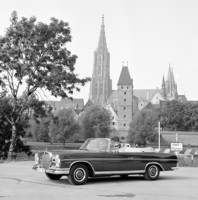 Mercedes-Benz 300 SE Cabriolet