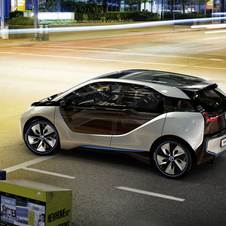 A versão de produção do BMW i3 será apresentada no Salão Automóvel de Frankfurt