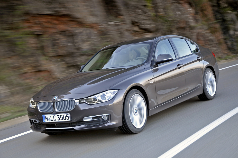 BMW 328i xDrive AT